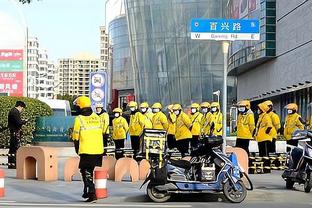 踢中场脱胎换骨！官方：阿诺德当选英格兰2-0马耳他全场最佳